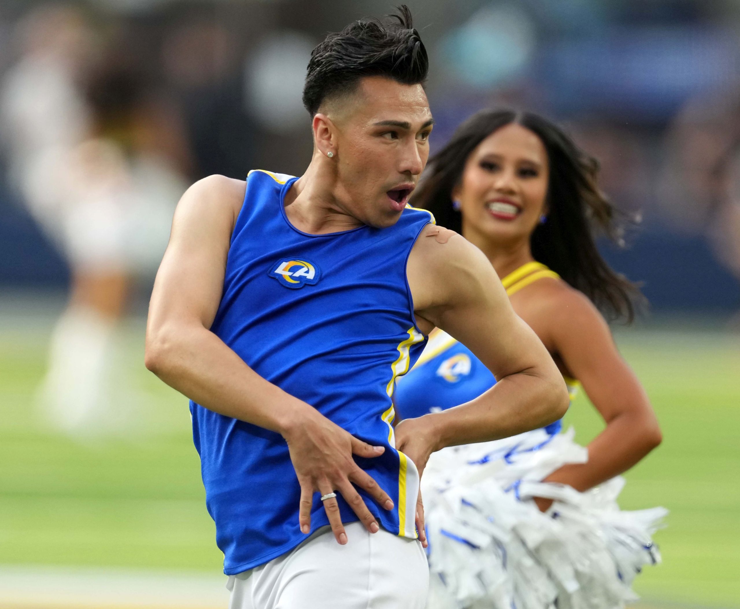 Meet the 71 male NFL cheerleaders this season on 11 teams - Outsports
